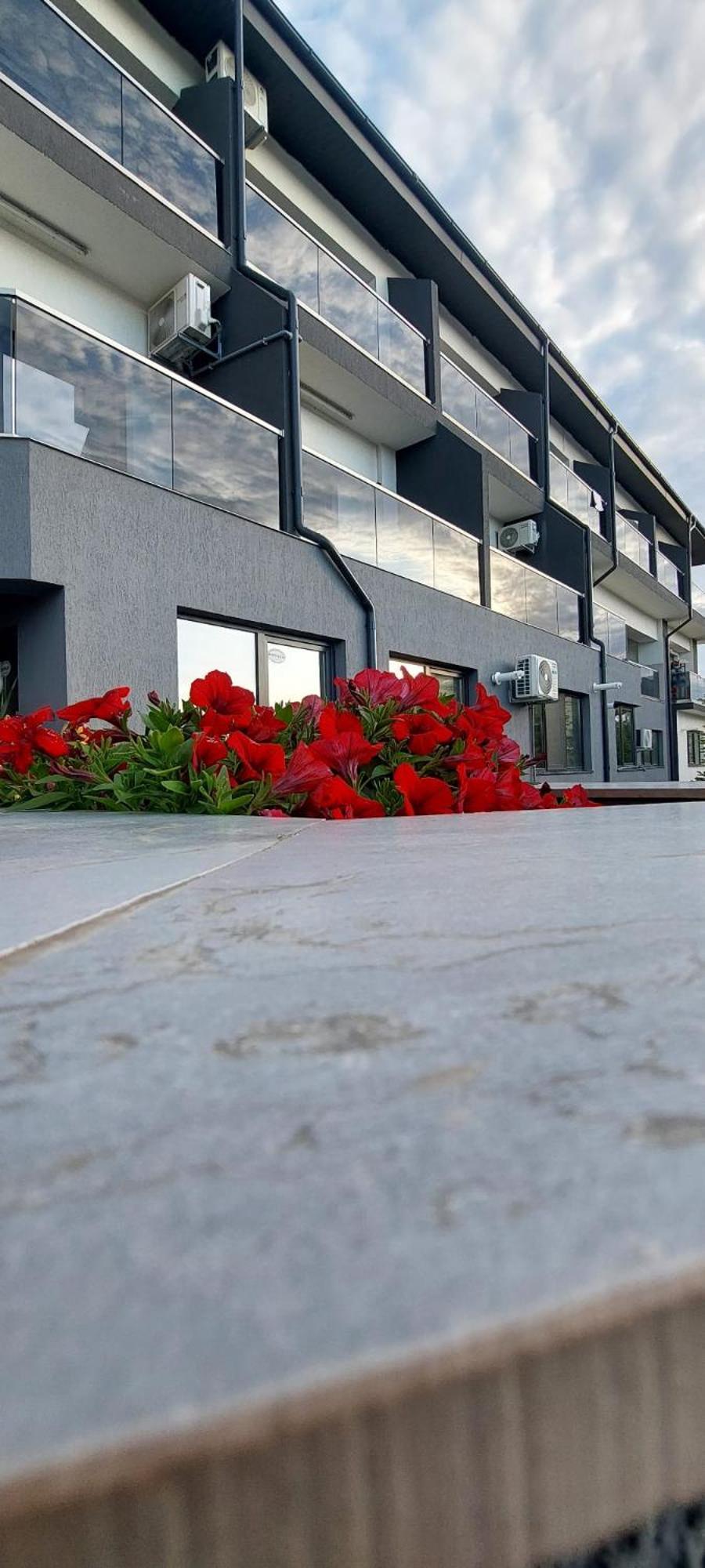 Anelisse Apartments Западен Ефорие Екстериор снимка